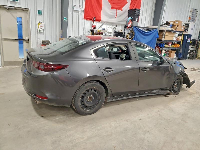 2021 Mazda 3 gs 4DR