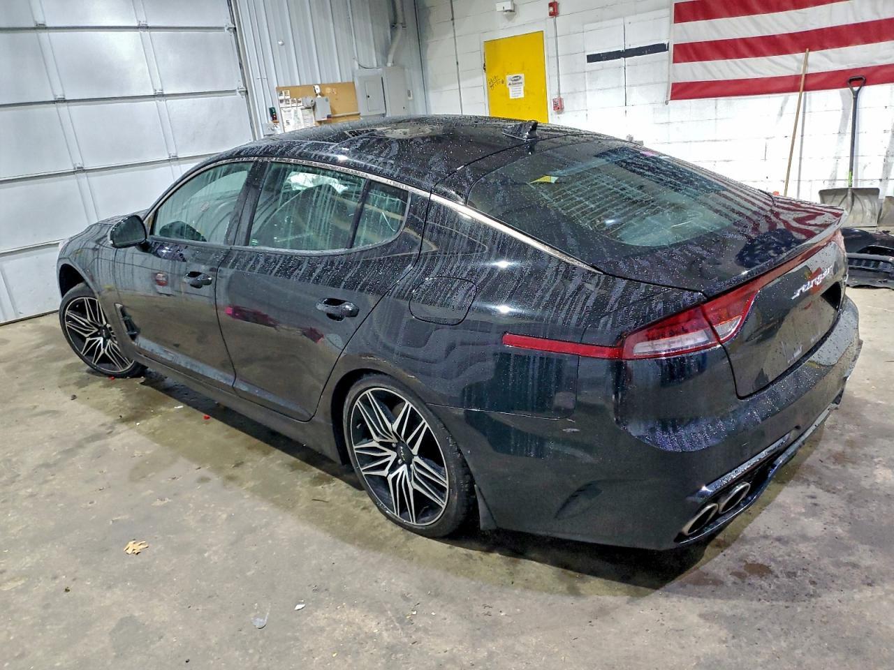 2022 KIA Stinger GT1