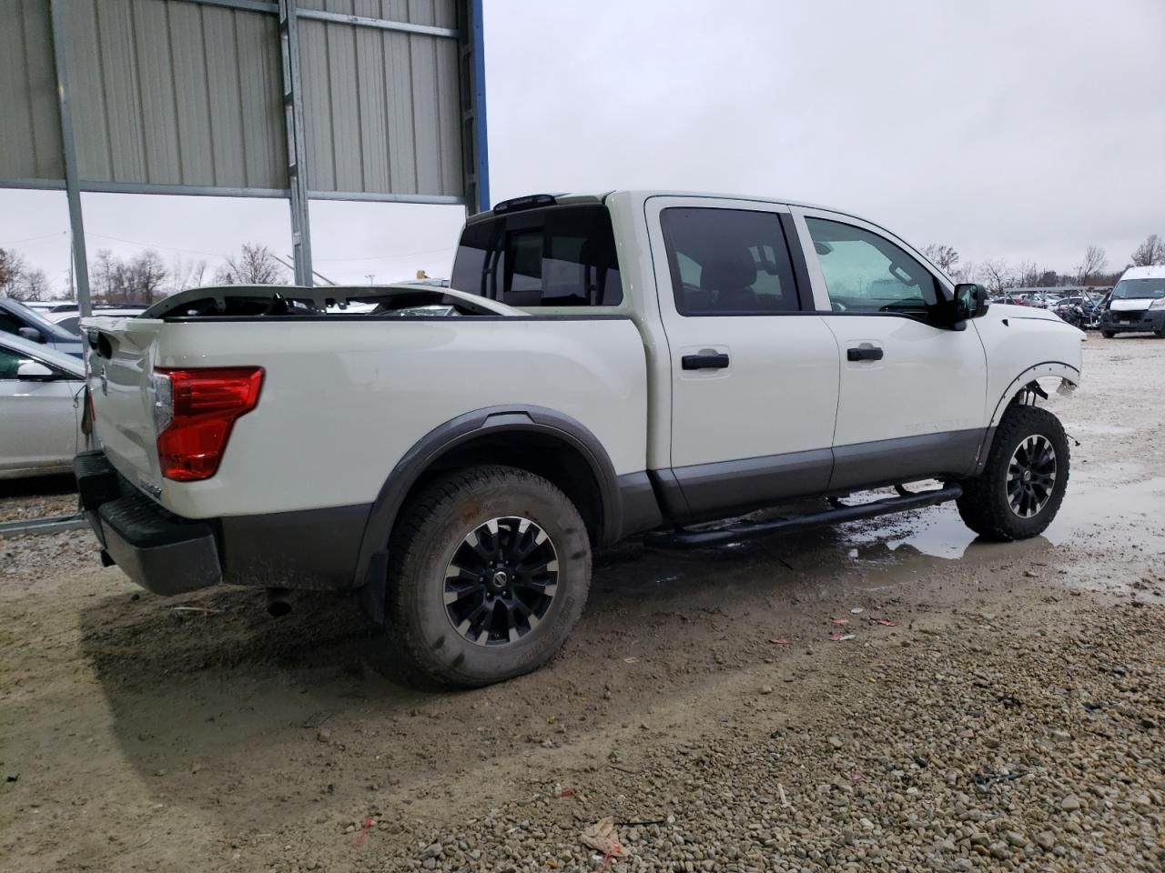 2018 Nissan Titan sv