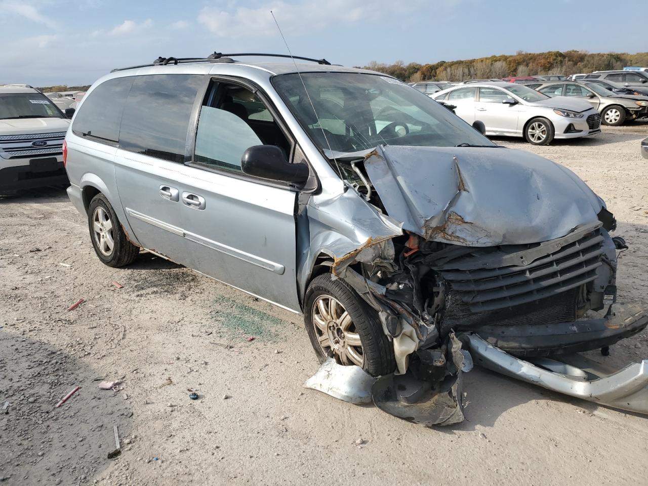 2005 Chrysler Town & Country Touring