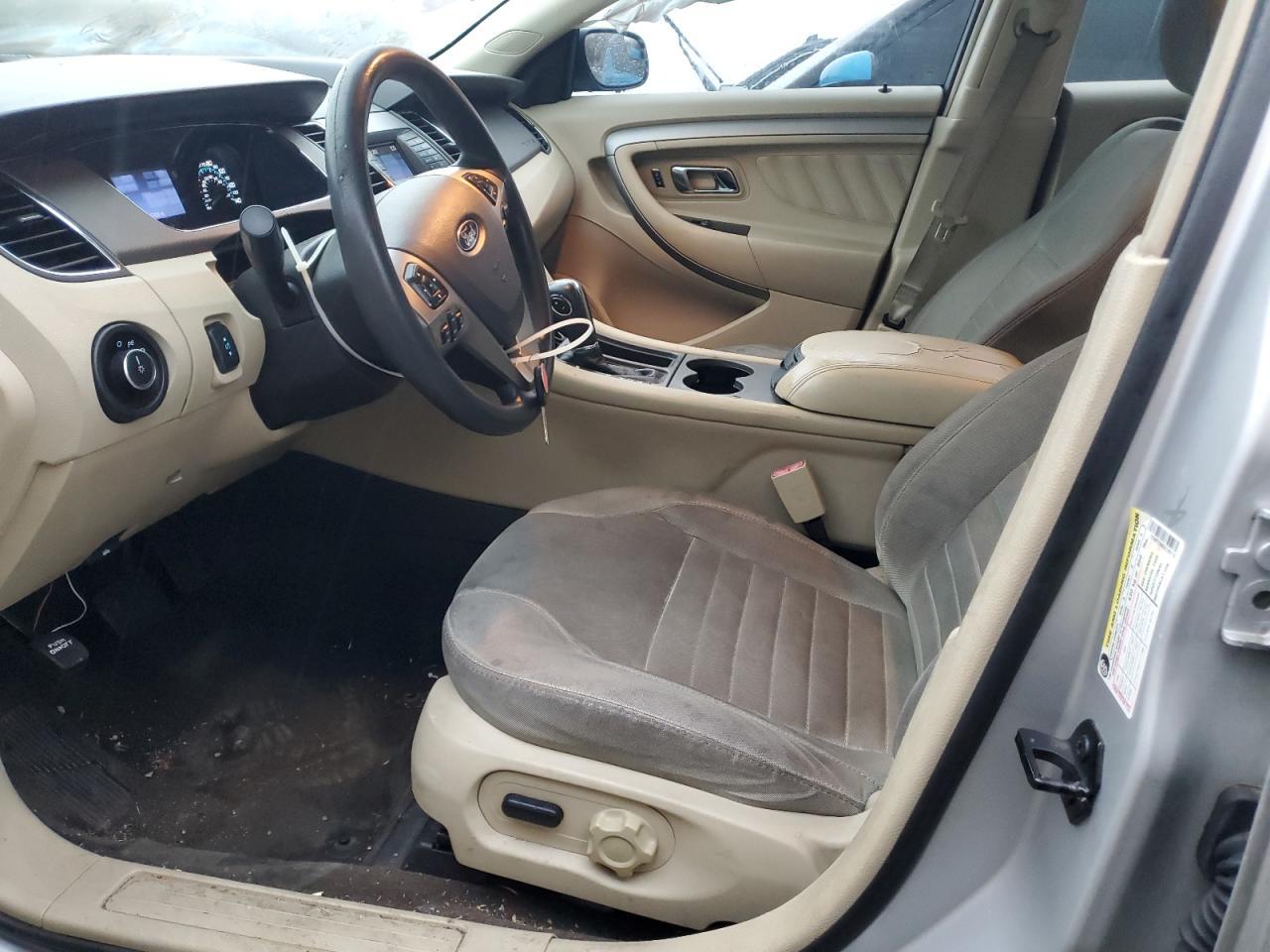 2013 Ford Taurus se