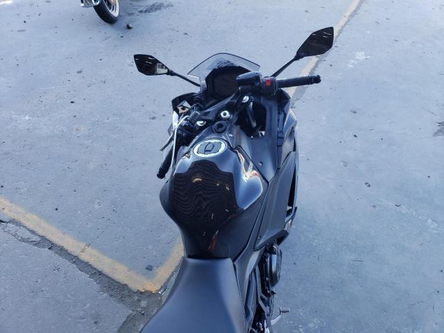 2025 Kawasaki EX650 R
