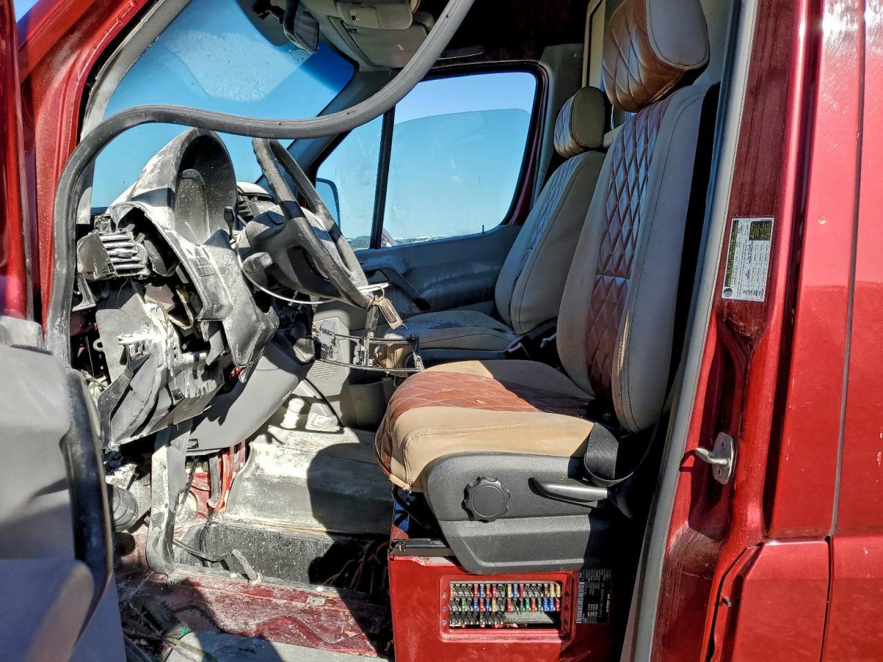 2011 Mercedes-Benz Sprinter 2500 Pass V
