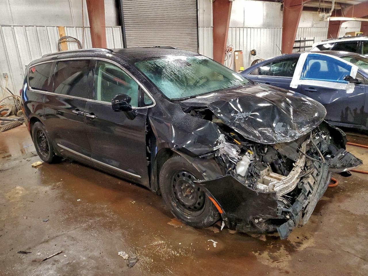 2019 Chrysler Pacifica Touring l