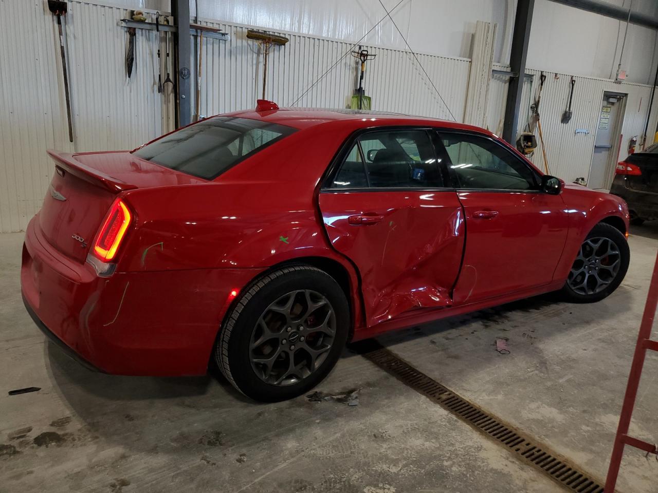 2017 Chrysler 300 s