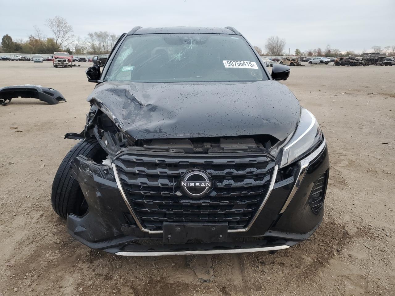 2023 Nissan Kicks sr