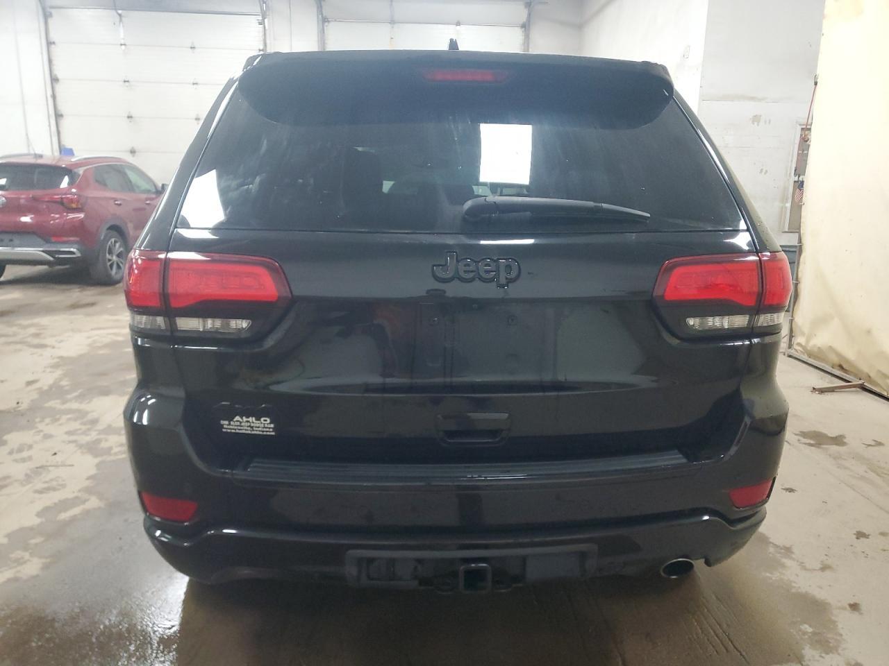2017 Jeep Grand Cherokee Laredo