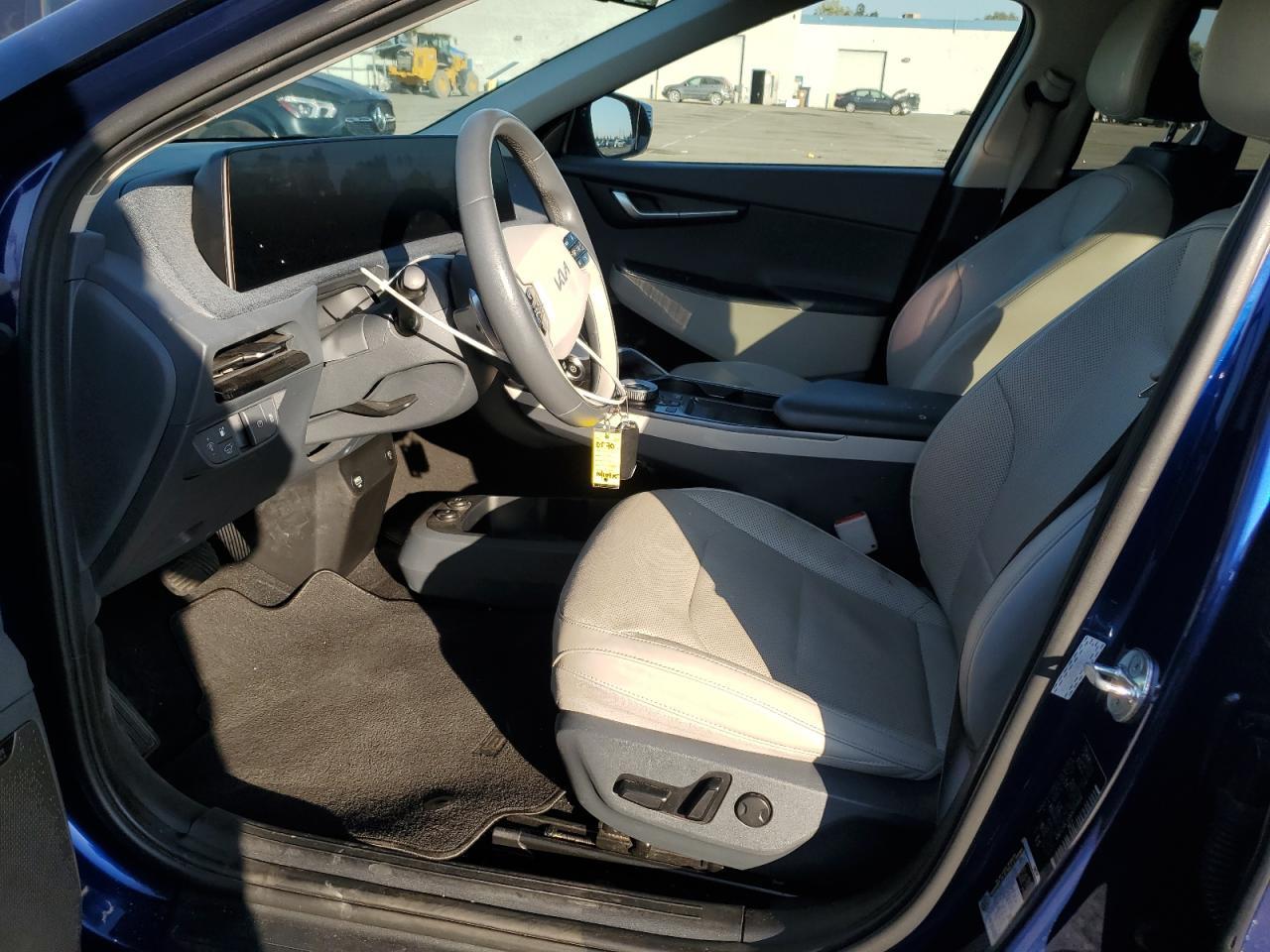 2022 KIA EV6 Light