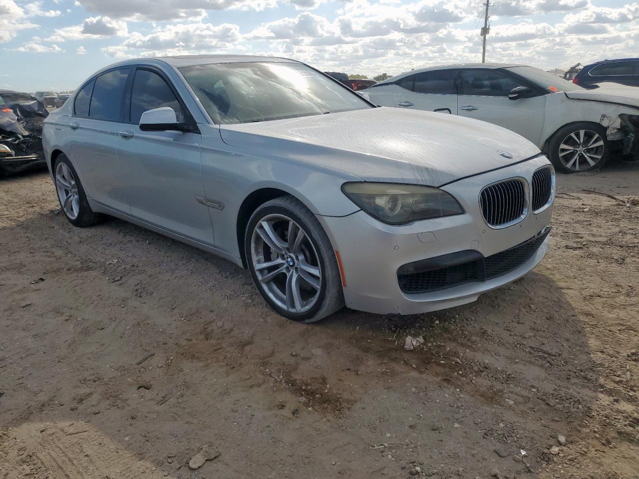 2012 BMW 750 i