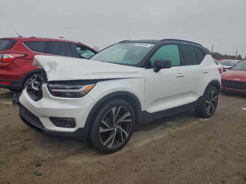 2021 Volvo Xc40 T5 R-design