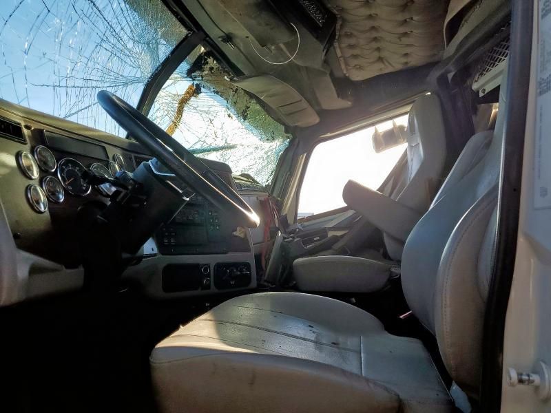 2014 Western Star 2014 Westenstar 4900 Feed Delivery Truck