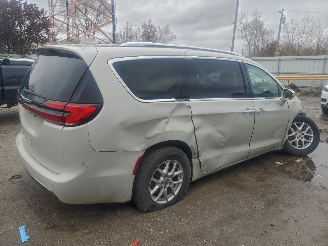 2021 Chrysler Pacifica Touring l