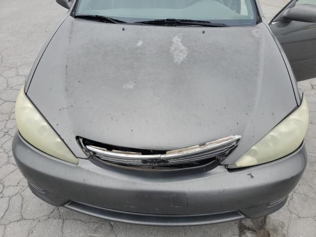 2005 Toyota Camry le