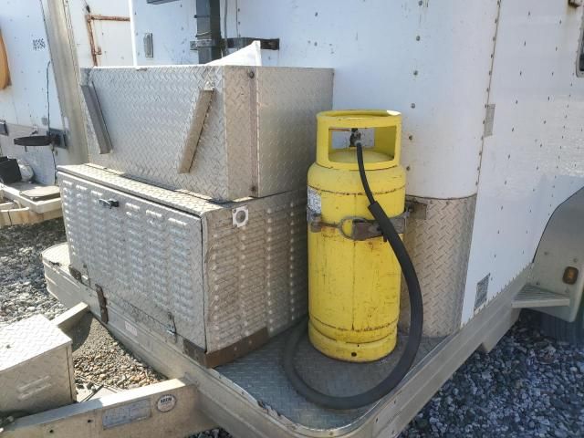 2004 Featherlite Mfg Inc 2004 Featherlite 1627 Fiber Optic Splicing  Traile