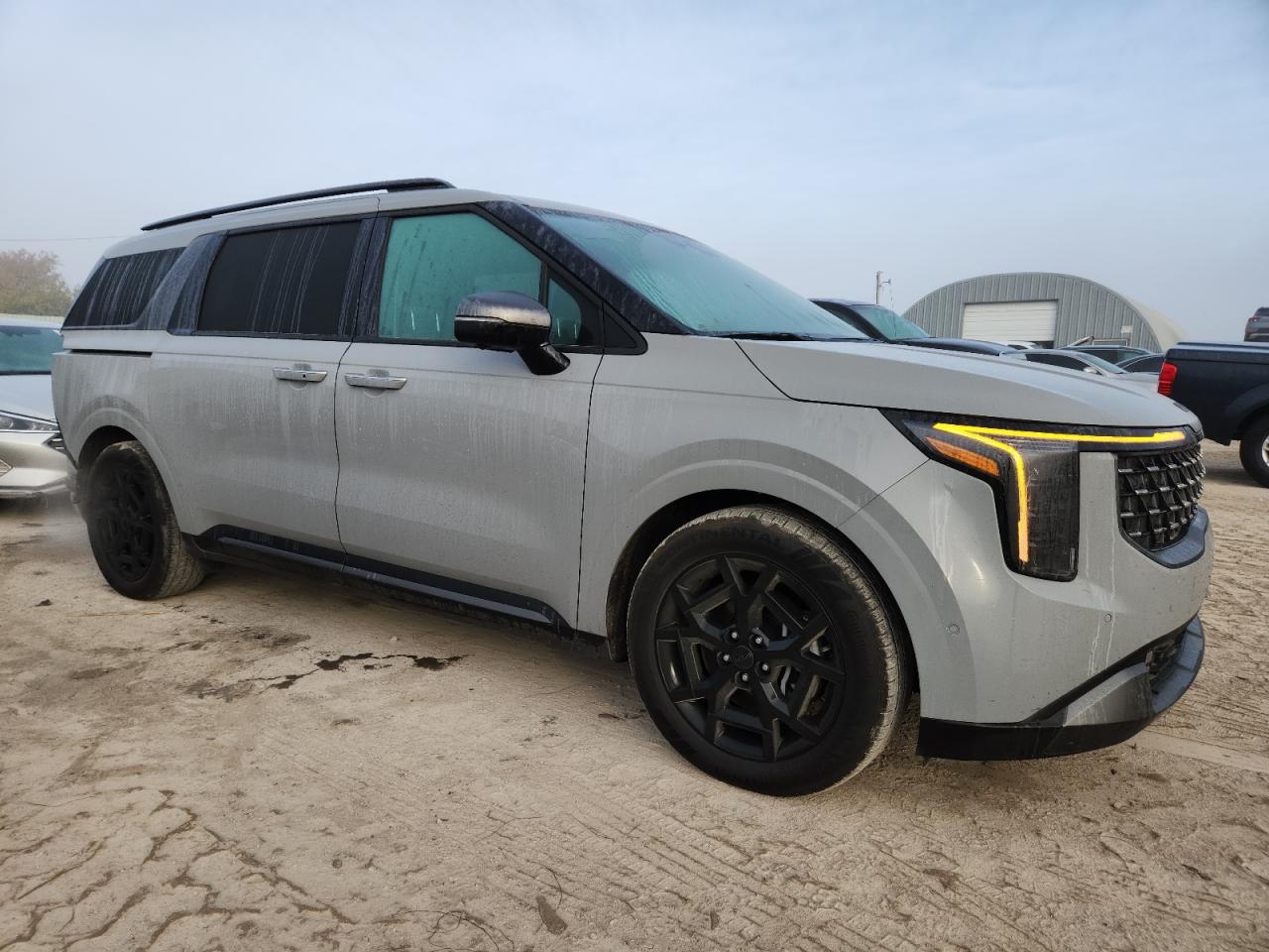 2025 KIA Carnival sx