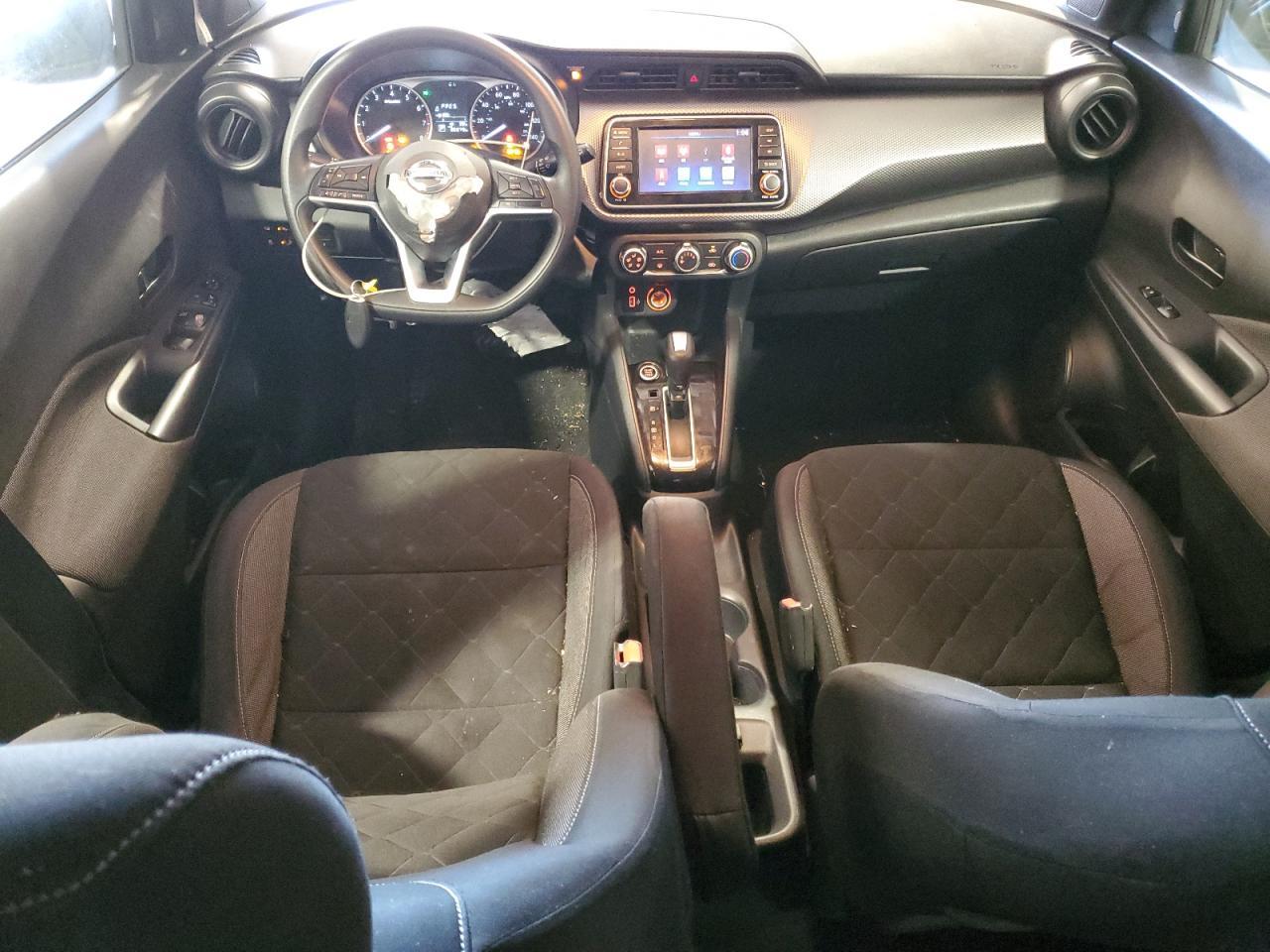 2020 Nissan Kicks s