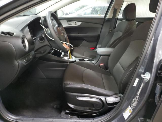 2023 KIA Forte lx