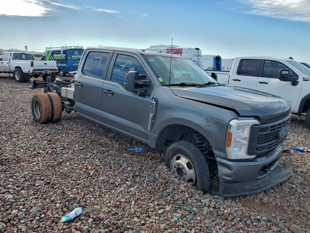 2024 Ford F350 Super Dutiy Truck Cab AND Chassis