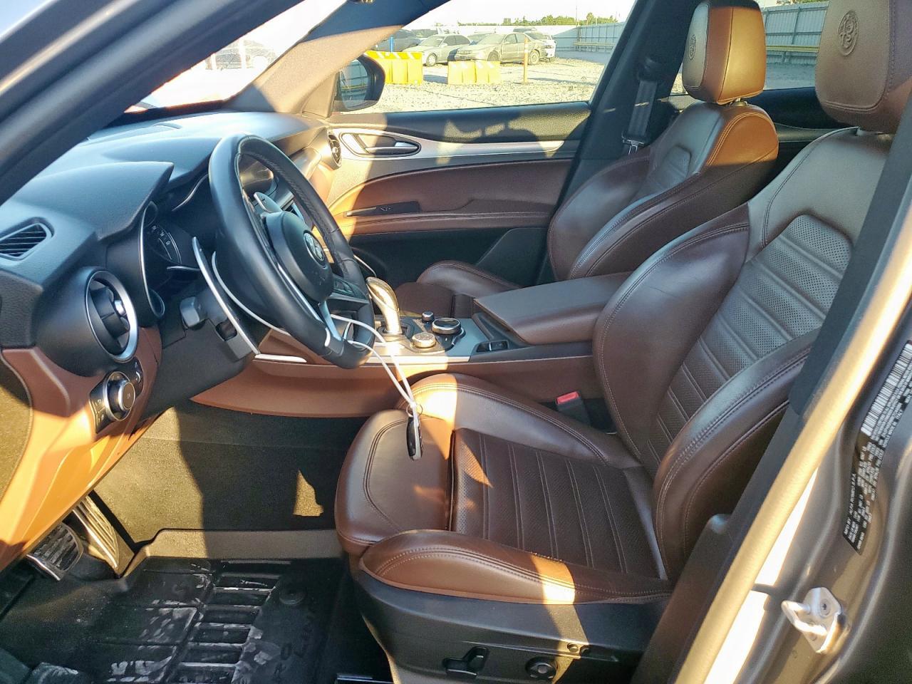 2019 Alfa Romeo Stelvio ti