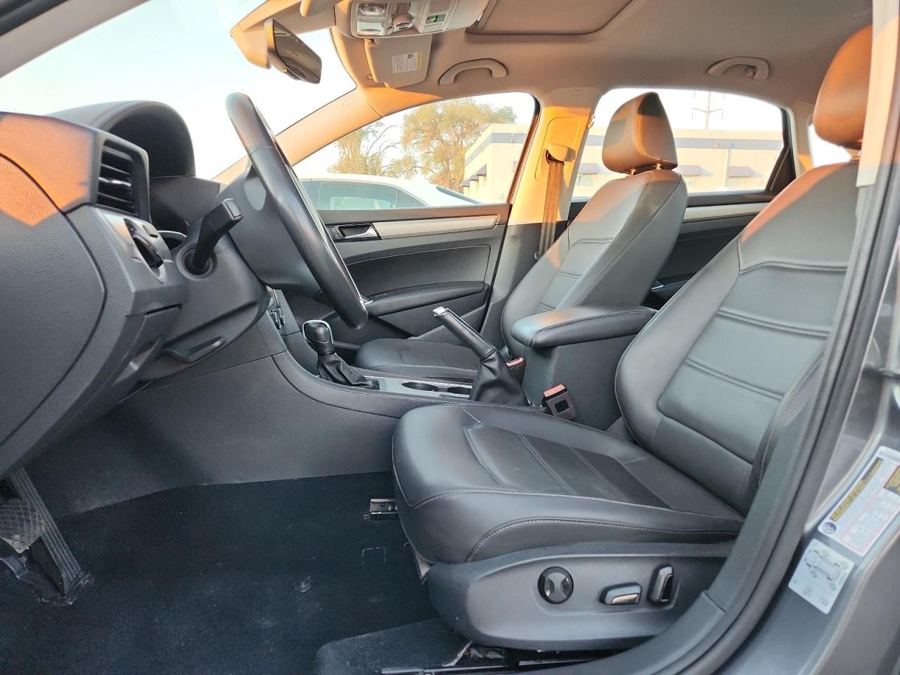 2022 Volkswagen Passat se