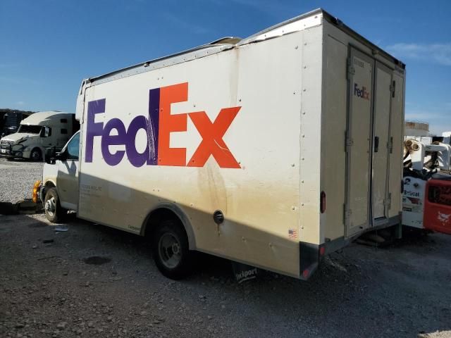 2023 GMC Savana Cutaway G3500