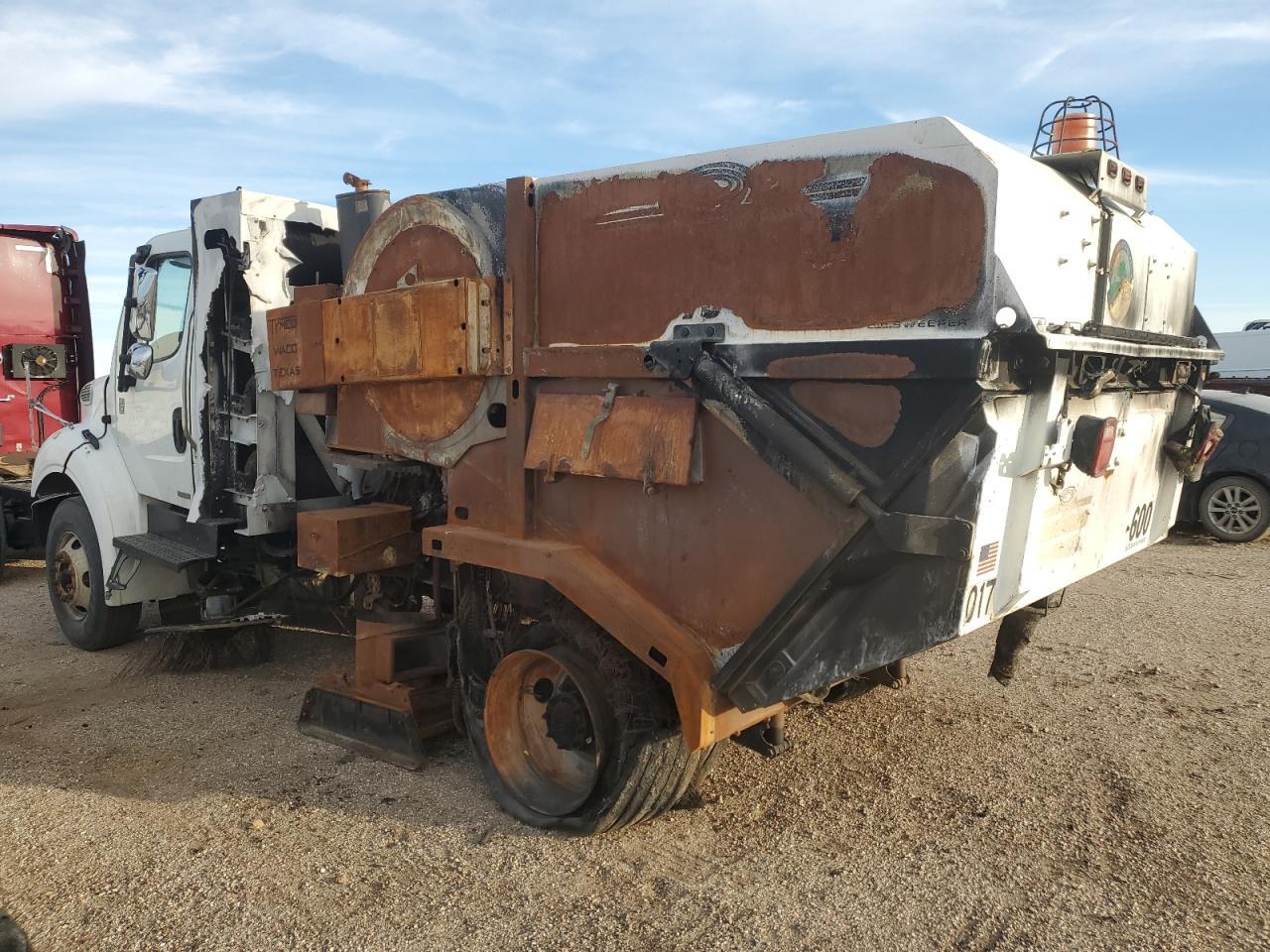 2018 Freigliner 2018 Freightliner Business Class M2 Street Sweeper