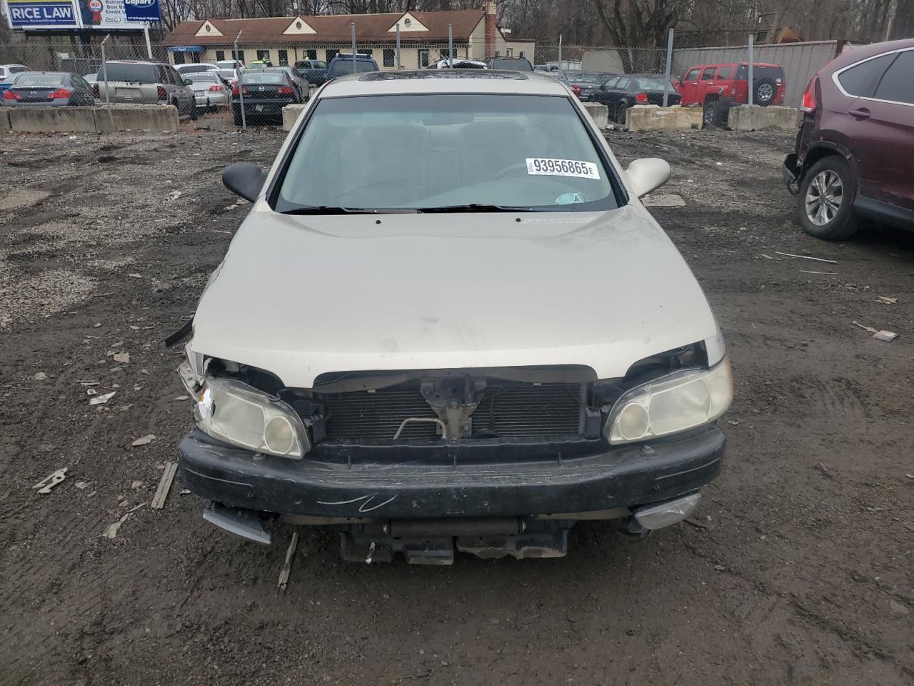 2000 Nissan Altima xe