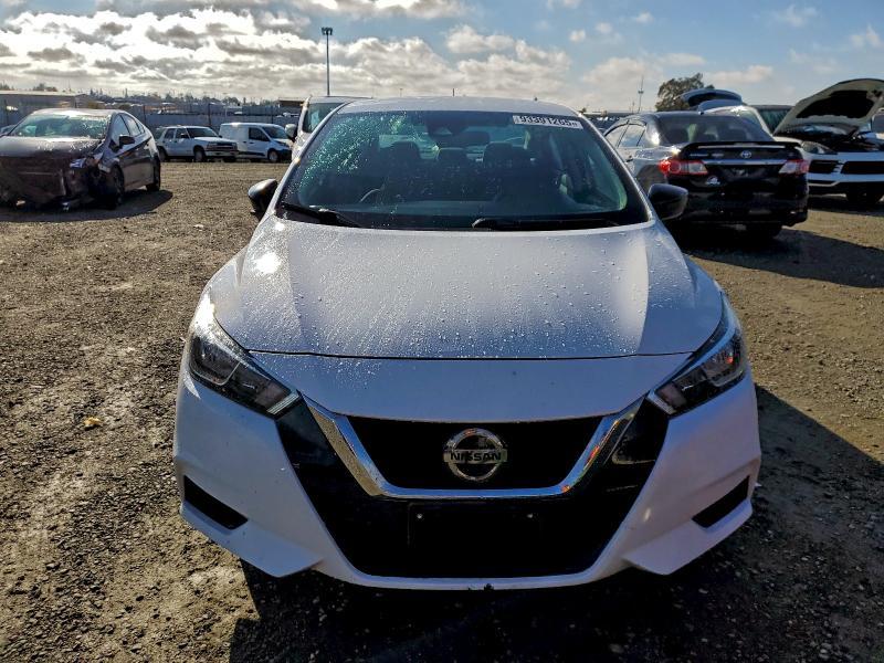 2020 Nissan Versa s