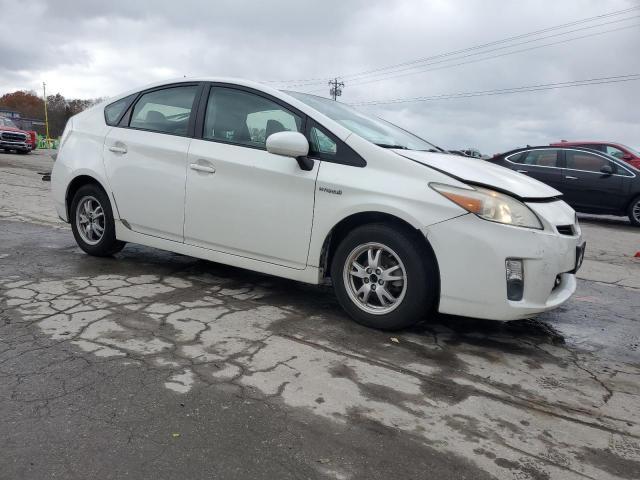 2010 Toyota Prius iii