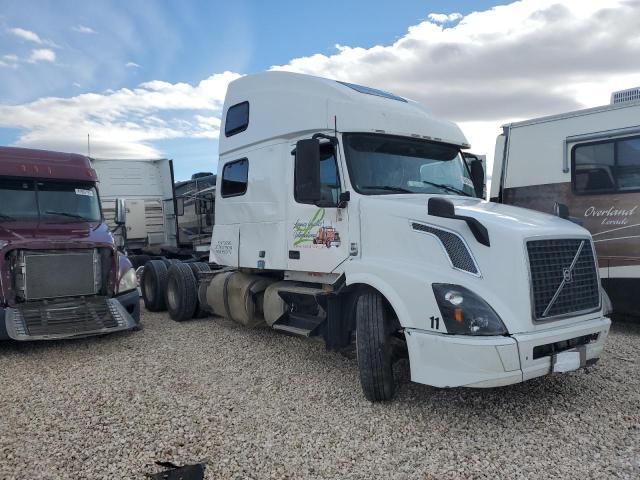 2017 Volvo VNL Semi Truck