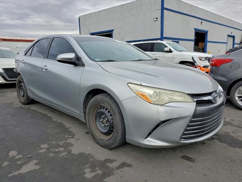 2015 Toyota Camry le