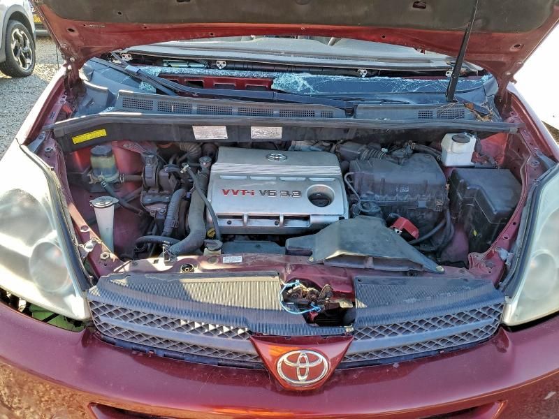 2005 Toyota Sienna ce