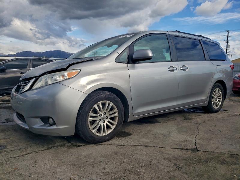 2016 Toyota Sienna xle