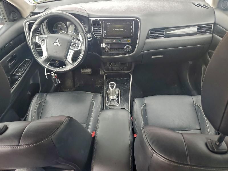 2018 Mitsubishi Outlander se