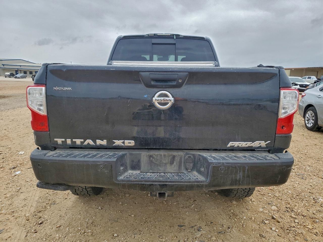 2018 Nissan Titan xd sl
