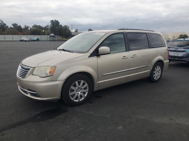 2013 Chrysler Town & Country Touring