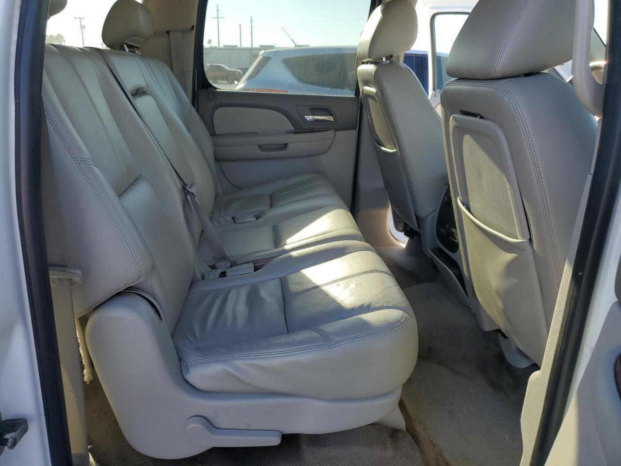 2010 GMC Yukon xl K1500 slt