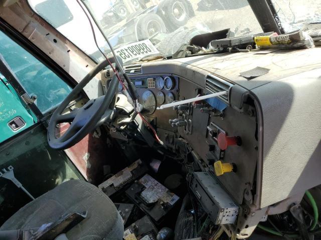 1999 Freightliner Conventional Semi Truck