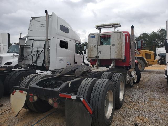 2018 Peterbilt 567 Semi Truck