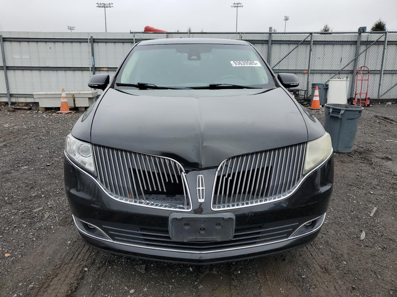 2014 Lincoln MKT
