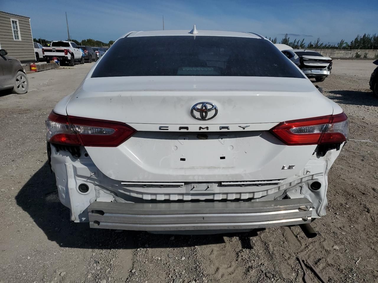 2020 Toyota Camry le