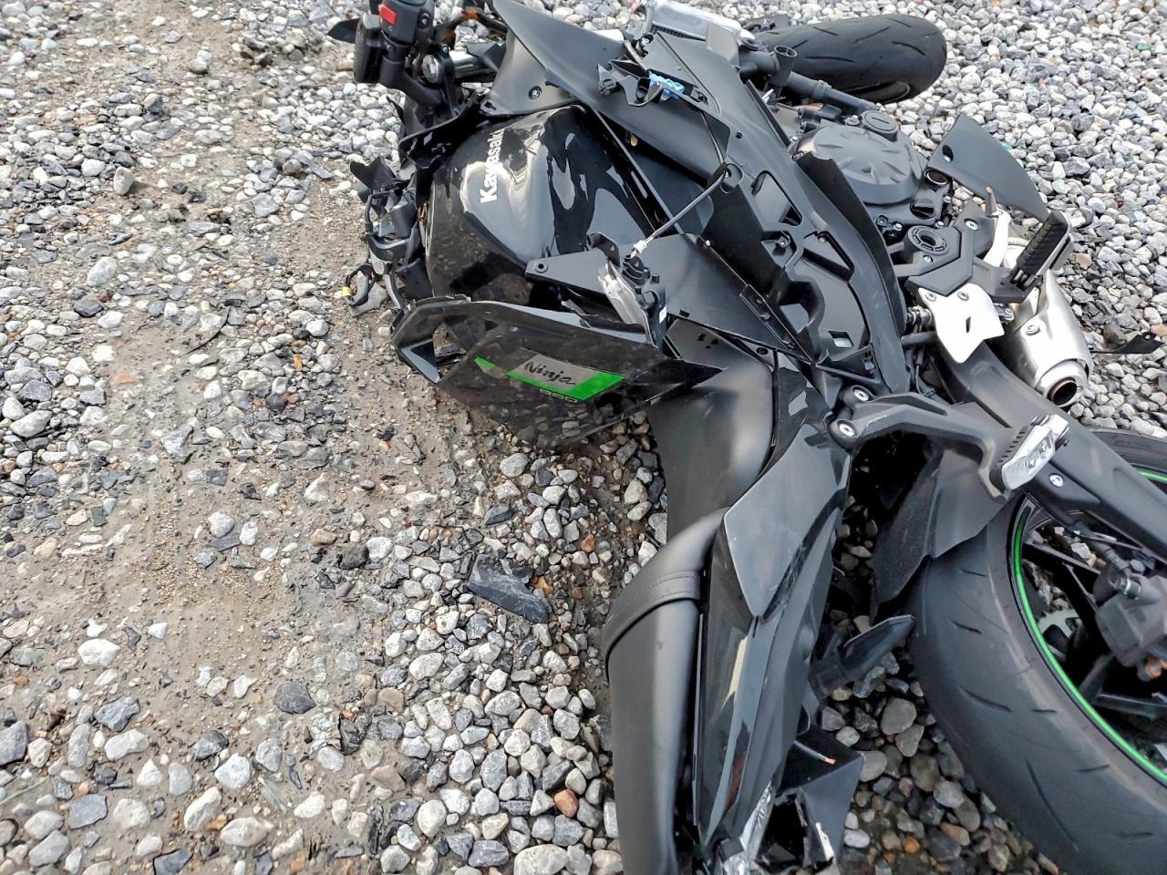 2025 Kawasaki EX650 R