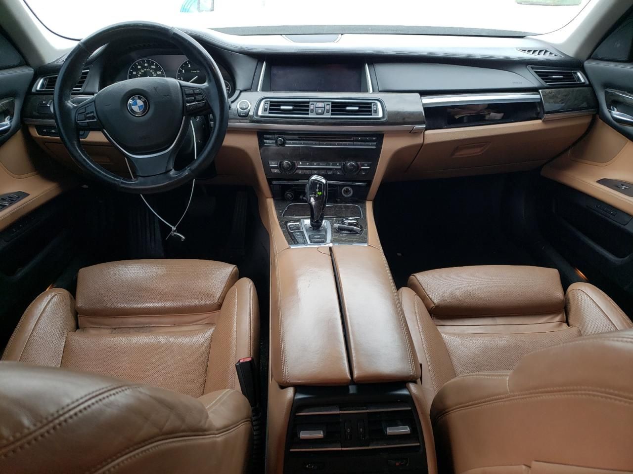 2013 BMW 750 xi