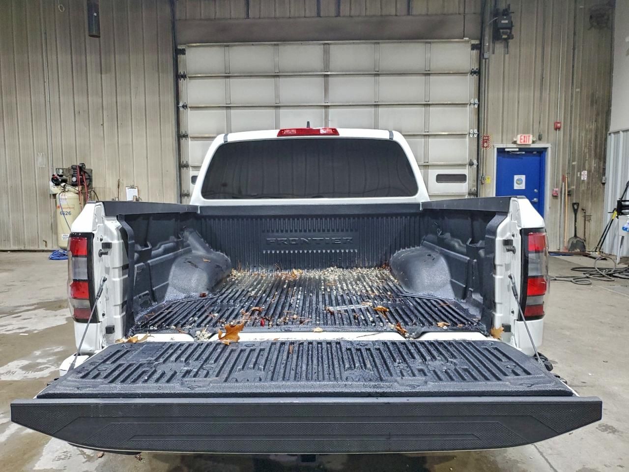 2023 Nissan Frontier s