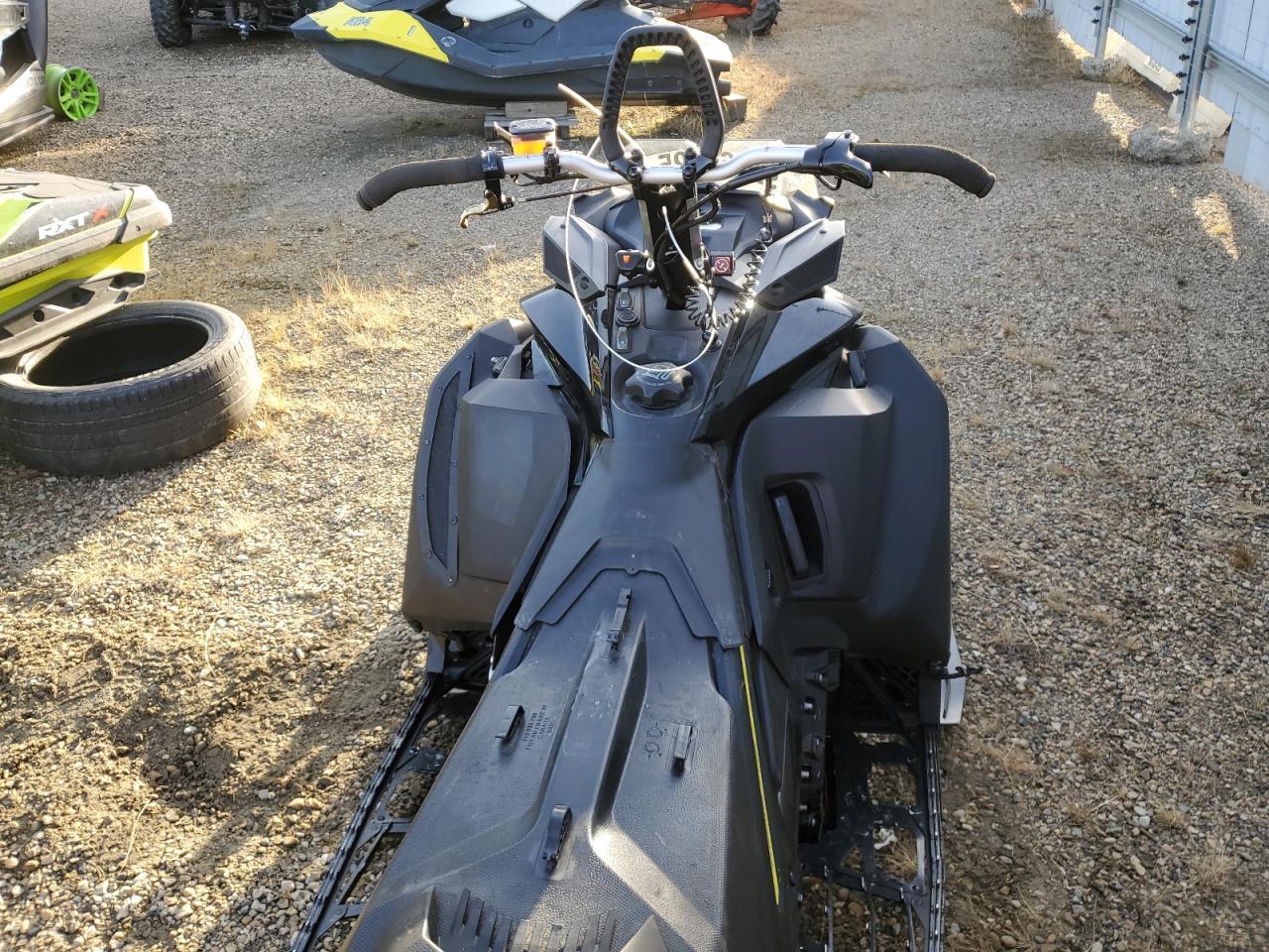 2017 Skidoo Summit X 850 E-TEC