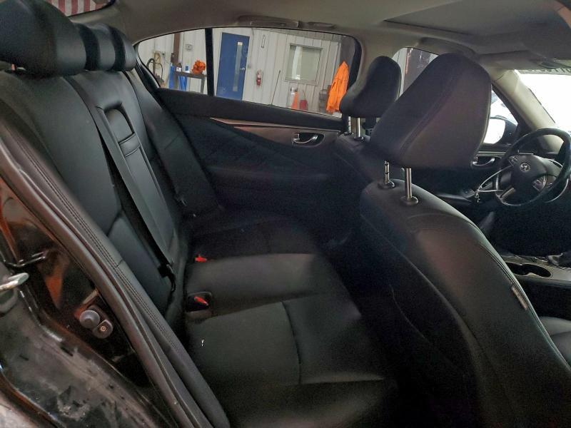 2015 Infiniti Q50 Base