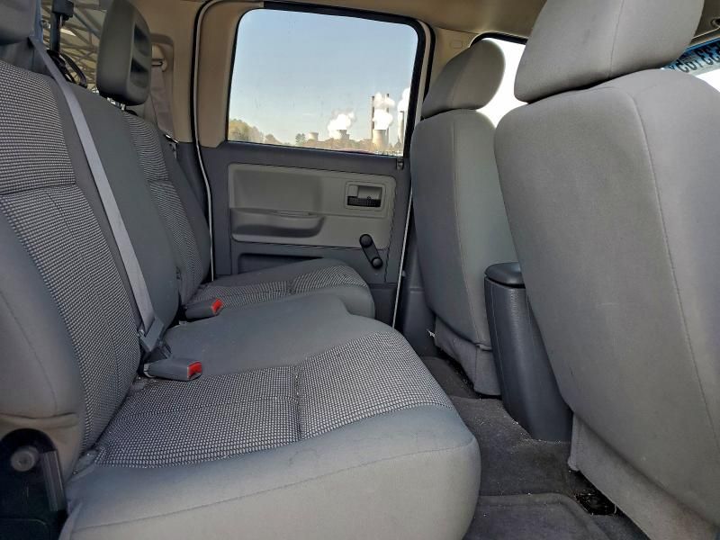 2007 Dodge Dakota Quattro