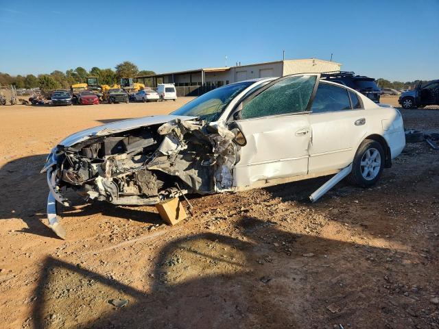 2004 Nissan Altima Base