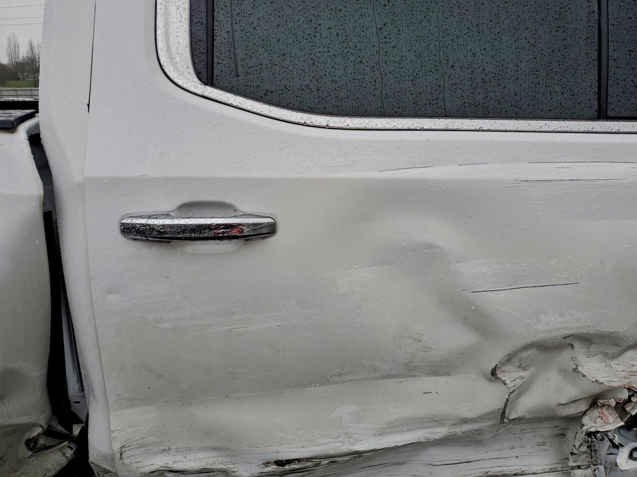 2024 GMC Sierra K1500 slt