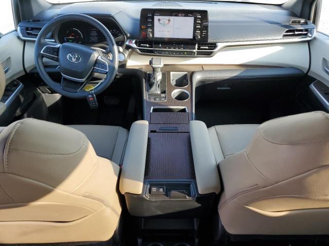 2022 Toyota Sienna xle 8-passenger